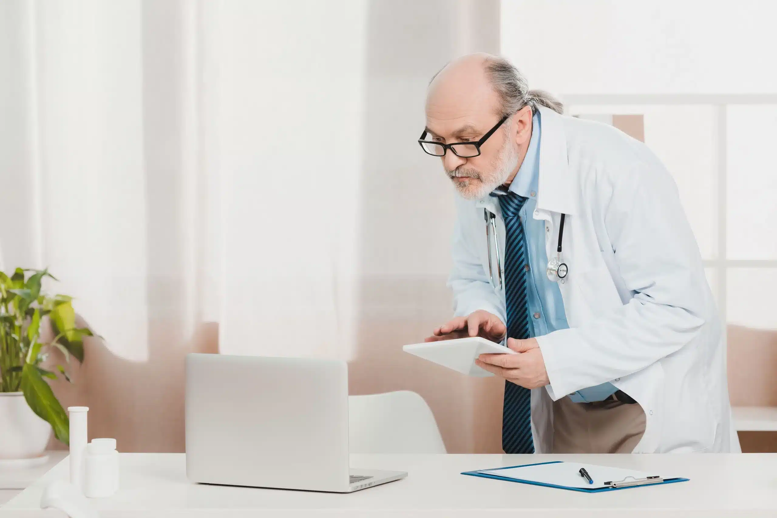 top features to look for in medical answering service